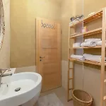 Iq Wood Apartment