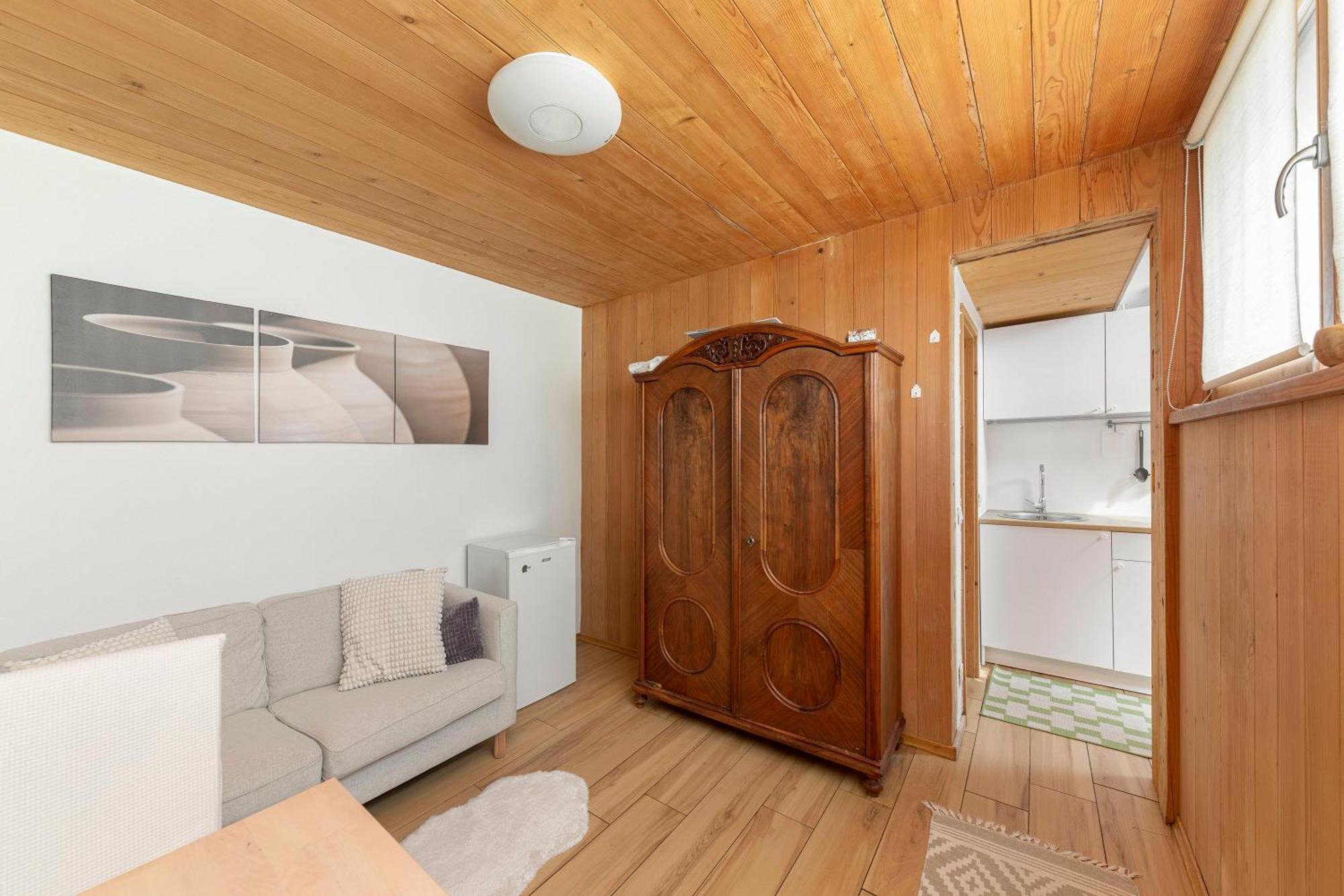 Iq Wood * Lubiana